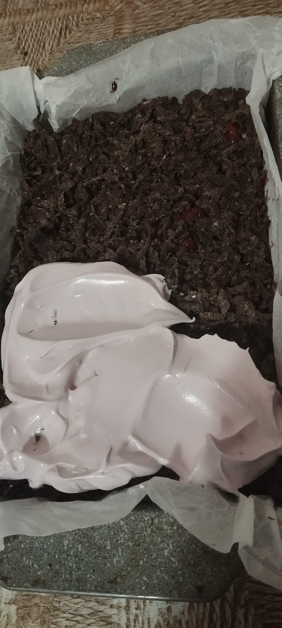 Простенький пляцок з вишнями, горішками і повидлом - вдалий рецепт від української господині