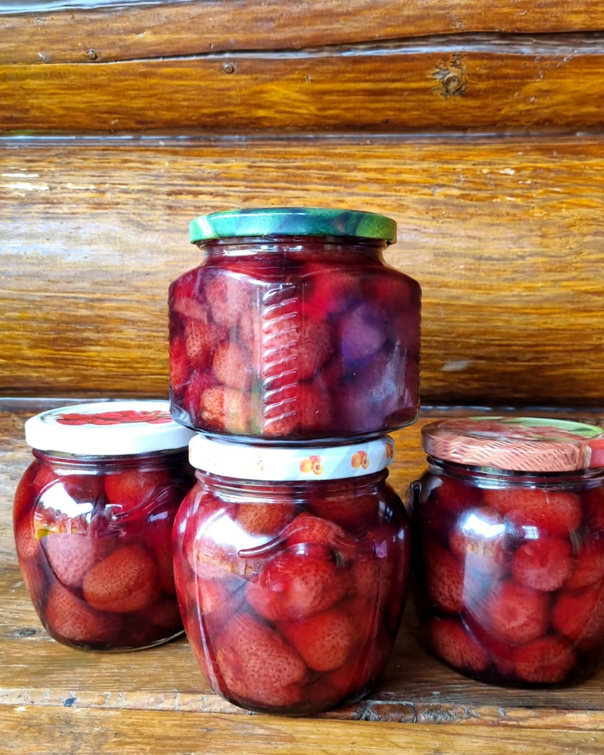 Показую, які заготовки я роблю з полуниці на зиму і не тільки. В мене вони є щороку на постійній основі