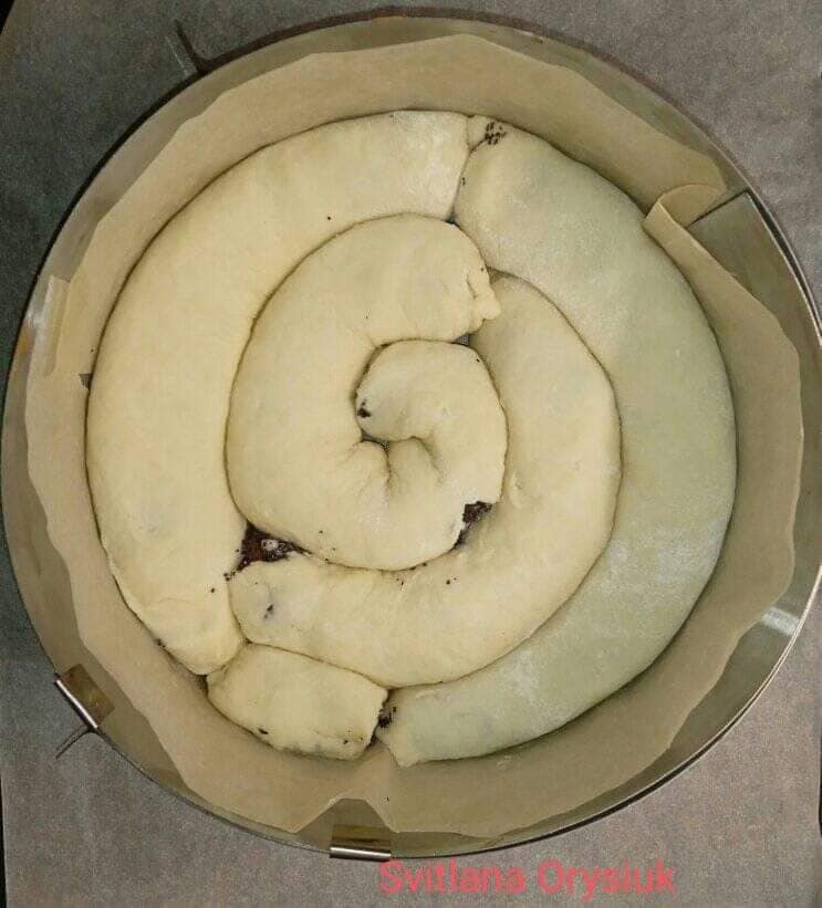 Розкішний торт за рецептом української господині: гарний, дуже смачний тортик з маком і вишнями