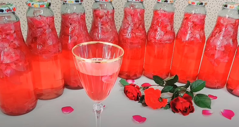Найсмачніший напій у світі - з пелюсток троянд! Ви повинні його спробувати "Трояндове мохіто" на зиму