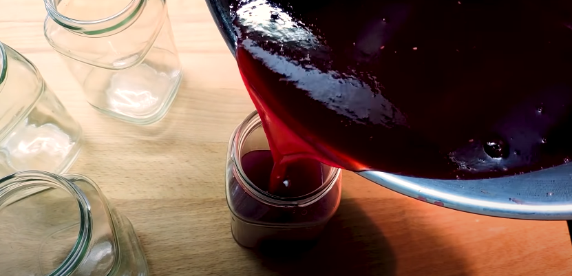 Смачний, густий малиновий джем без кісточок! Все дуже просто, швидко і без загусників - тільки малина та цукор