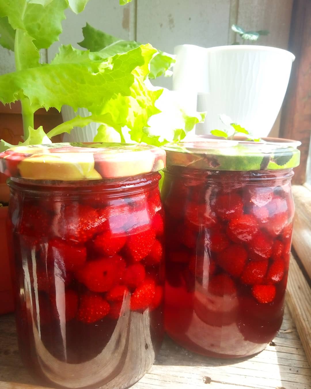 Варення з суниці на зиму: неймовірно смачна, ароматна і така гарненька заготовка