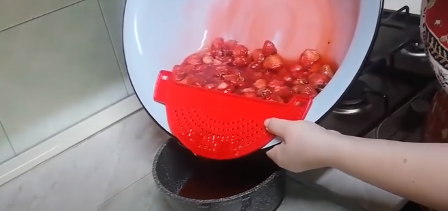 Цукати із полуниці в домашніх умовах - найкращий рецепт, з яким справиться кожна господиня