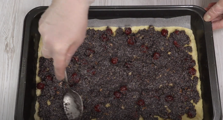 Розкішний пляцок «Татранський» - пісочна випічка з розрізом гірських краєвидів. Чудовий рецепт від української господині