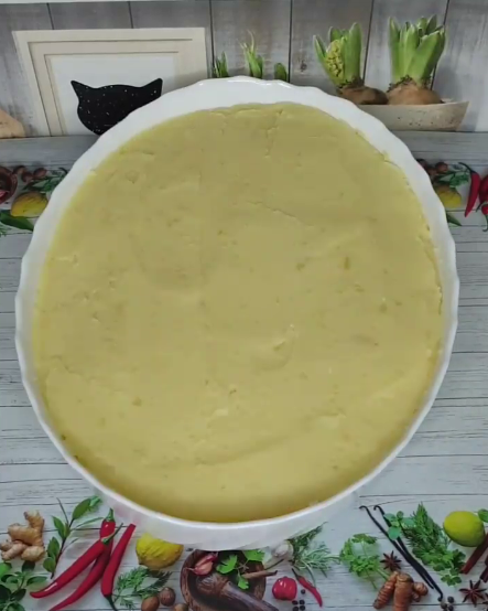 Таку страву обожнюють всі! Готую БЕЗ м'яса на всю сім'ю! Картопляна запіканка з грибами в сиром - це дуже смачно!