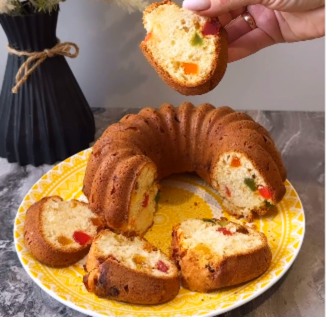 Ніжний кекс з цукатами: смачний, повітряний, не кришиться. На приготування трачу 10 хвилин все інше зробить духовка!