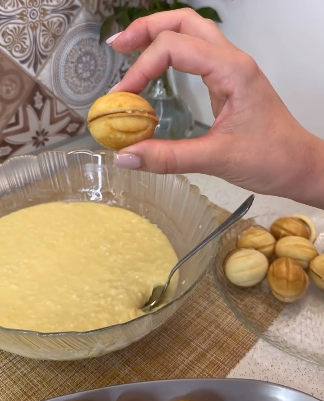 Найкращий рецепт печива "Горішки" зі всіх, які я знаю! Готую улюблену випічку дитинства з неймовірним кремом "Рафаелло"