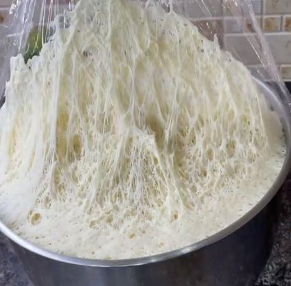 Полтавські ВЕРГУНИ. Це найпростіший і дуже зручний рецепт тіста! З нього прекрасні пиріжки, булочки, пампушки, пончики і навіть хліб! Виходить у всіх!