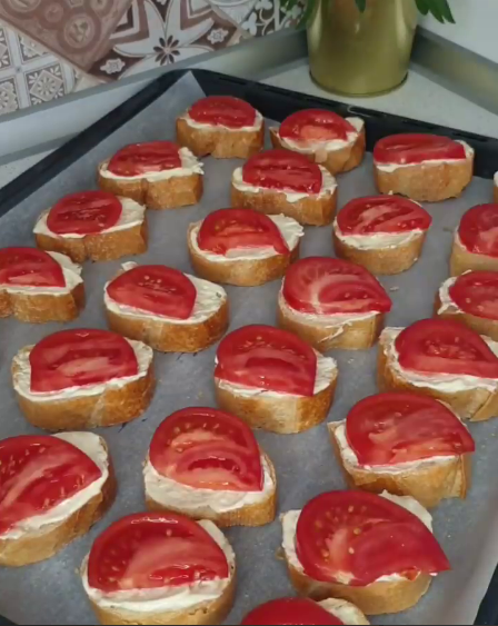 Такий перекус зникає із столу зі швидкістю світла! Швидкі супер-хрусткі бутерброди - смачно, але одне але, їх завжди мало