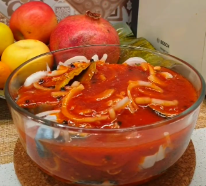 У такому маринаді будь-яка риба буде дуже смачна! Риба в "червоному" маринаді - смачнішої я ще не їла