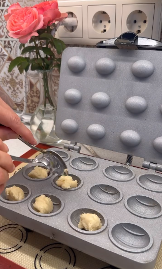 Найкращий рецепт печива "Горішки" зі всіх, які я знаю! Готую улюблену випічку дитинства з неймовірним кремом "Рафаелло"