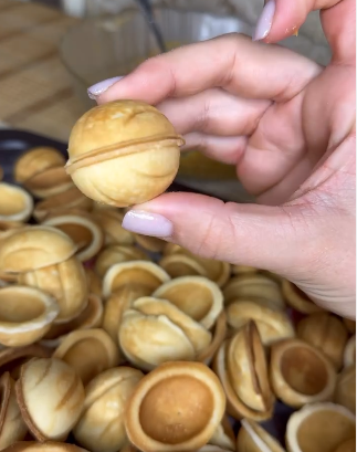 Найкращий рецепт печива "Горішки" зі всіх, які я знаю! Готую улюблену випічку дитинства з неймовірним кремом "Рафаелло"