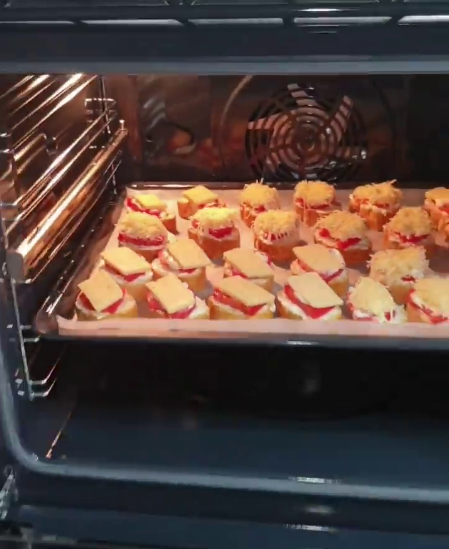 Такий перекус зникає із столу зі швидкістю світла! Швидкі супер-хрусткі бутерброди - смачно, але одне але, їх завжди мало