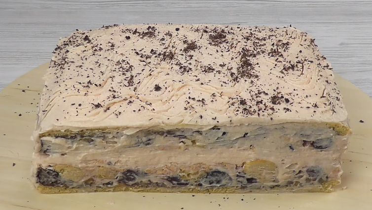 «Рожевий Сон» - пляцок з дитинства. Пісочні коржі в поєднанні з горіхами та вишнями 🍒, заварний крем на основі рожевого (малинового чи полуничного 🍓) пудингу