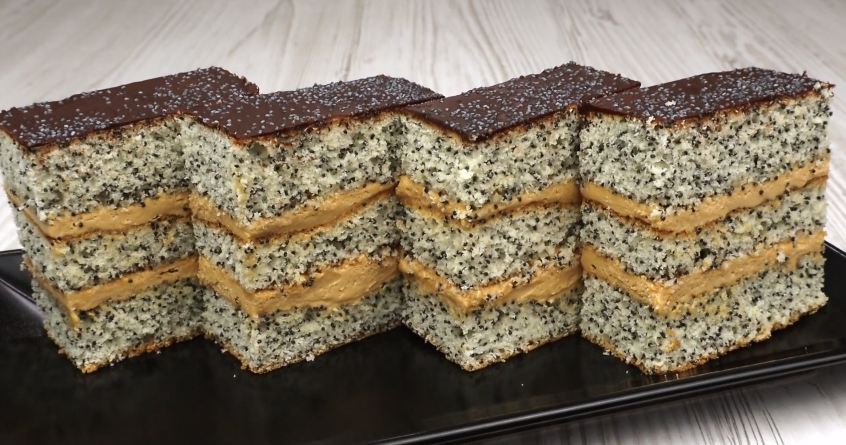 Доступний маковий пляцок «Від Мами». Старий, але завжди актуальний рецепт від української господині