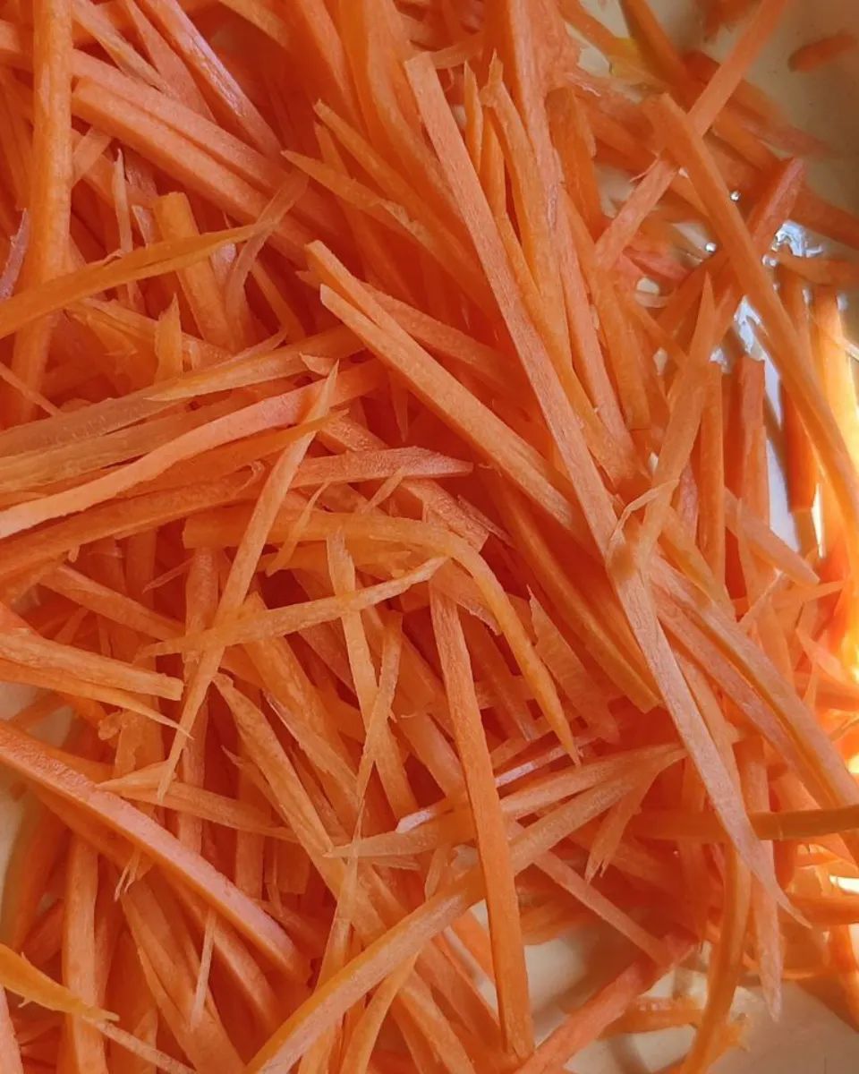 Фунчоза з овочами по-корейськи - гостра, пікантна закуска до будь-якого літнього застілля