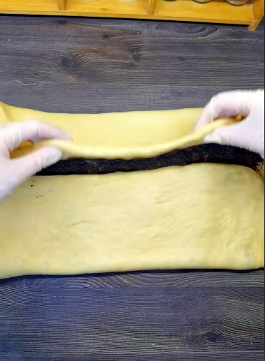 Булочки з маком, як пух - неймовірно смачні та повітряні. Такі булочки робила моя бабуся