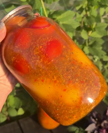 Ці помідори "По-грузинськи" в нас на повторі щороку! Ароматні і дуже смачні помідори на зиму закриваю за рецептом сусідки