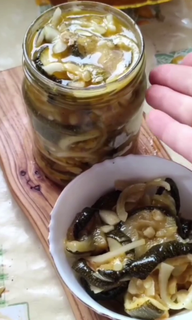 Кабачки (баклажани), як шашличок на зиму: виходить смачна та незвичайна овочева закуска