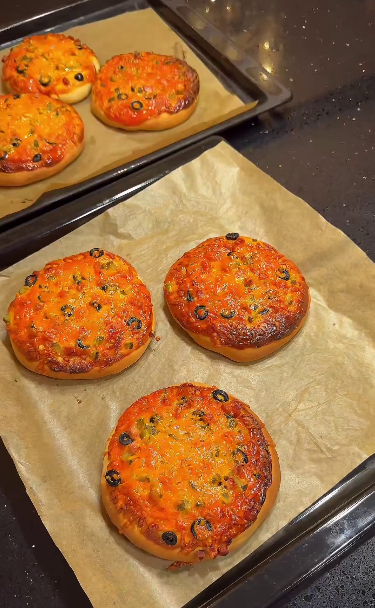 Найсмачніша «Шкільна піца». Цей шикарний рецепт піци мені підказали у їдальні місцевої школи