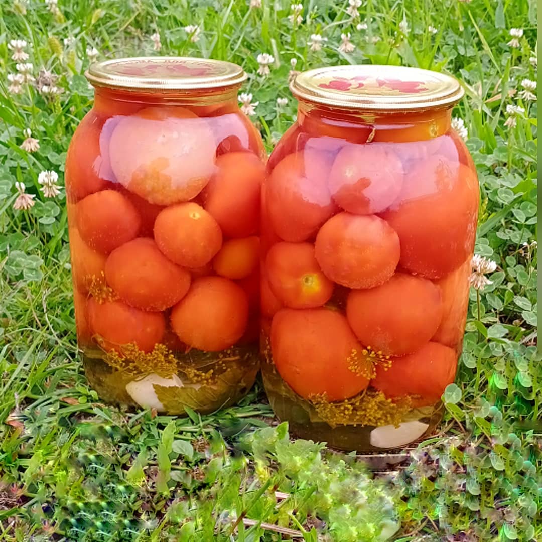 Солодкі помідори на зиму "Пальчики оближеш" - це саме той рецепт, який всі шукають, мій улюблений! Виходять ну дуже смачними!