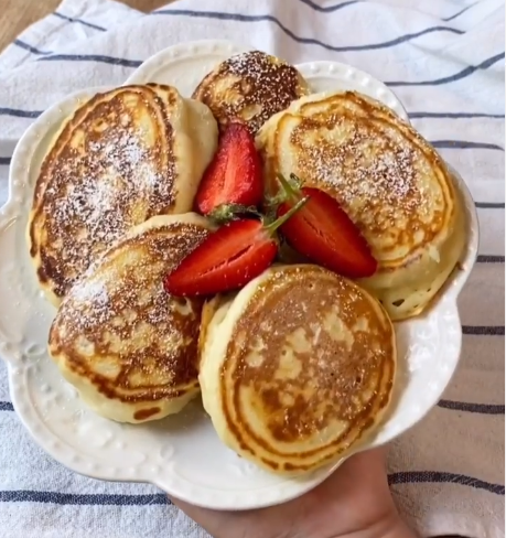 Ви будете в шоці! Найпишніші оладки БЕЗ яєць - це тепер мій найулюбленіший рецепт оладок