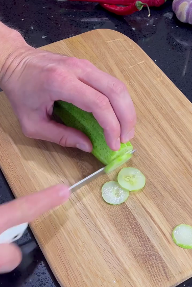 Огірки в томатному соусі на зиму - цей рецепт найкращий серед всіх, які я пробувала!