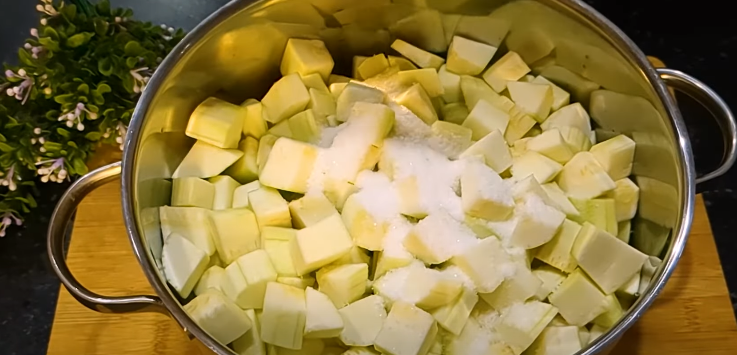 Кетчуп з кабачків на зиму. Хотіла приготувати на зиму та з'їли банку за раз! Готуватиму все літо, бо дуже смачно!