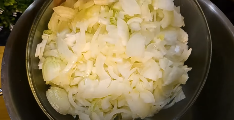 Баночку відкриваю і всі ситі! Салат "Квасоля стручкова з овочами" - чудовий рецепт смачної і ситної заготовки на зиму!