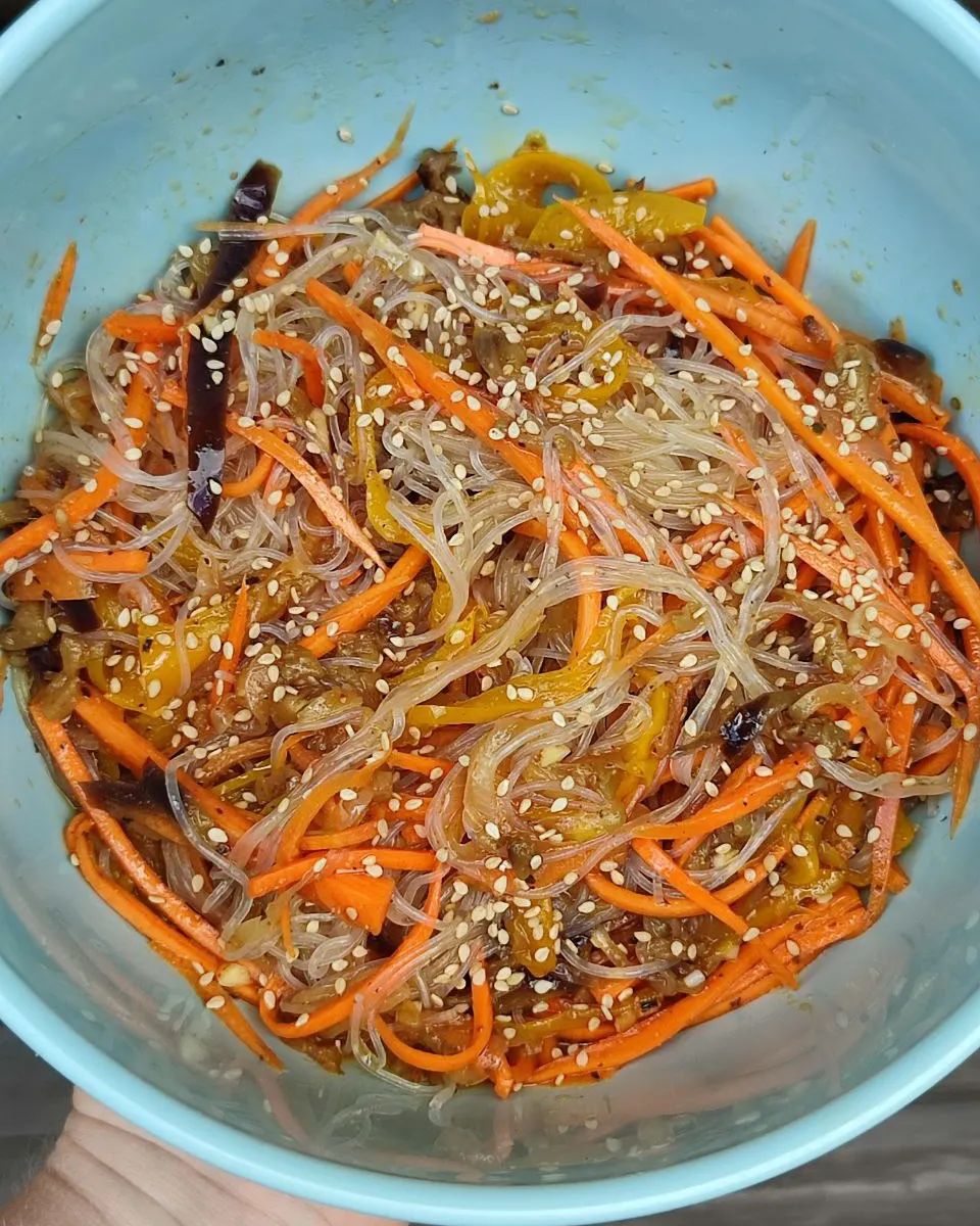 Фунчоза з овочами по-корейськи - гостра, пікантна закуска до будь-якого літнього застілля