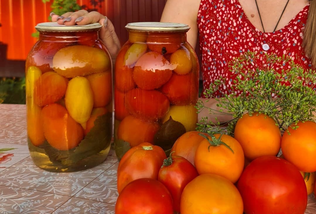 Від цих помідор за вуха не відтягнеш всю сім'ю! Щороку я закриваю тільки за цим рецептом, розлітаються на ура!