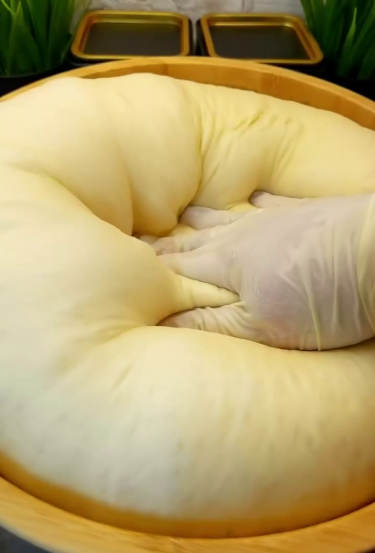 Найсмачніші булочки, які я колись робила. Дуже смачна начинка з маку та ароматна глазур