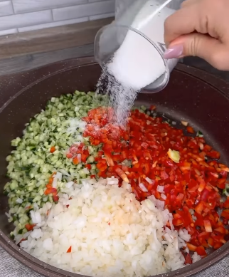 Такого Ви ще точно не пробували! Огірково-гірчичний соус "Реліш". Виходить кисло-солодкий з легкою ноткою пікантності