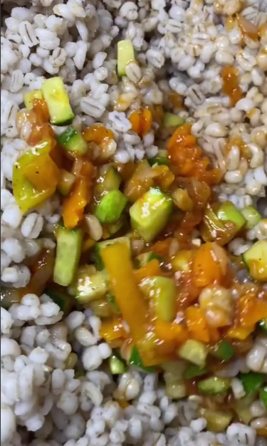 Розсольник на зиму - це справжня паличка-виручалочка для господинь! Відкрила баночку і супчик готовий!