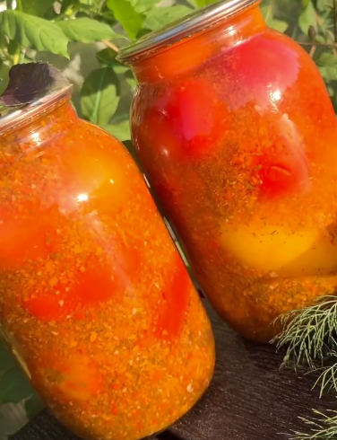 Ці помідори "По-грузинськи" в нас на повторі щороку! Ароматні і дуже смачні помідори на зиму закриваю за рецептом сусідки