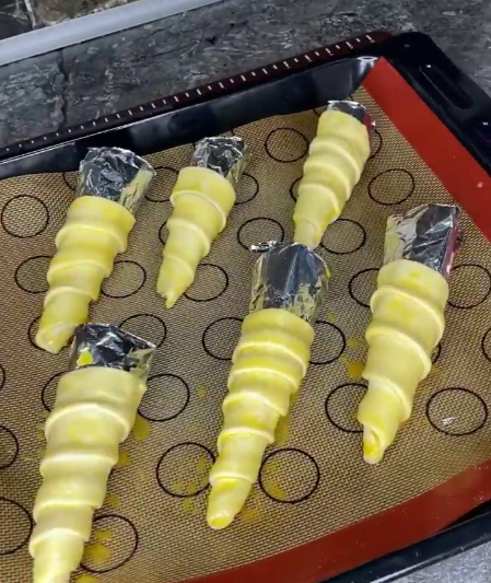 Ті самі трубочки з дитинства! Листкові трубочки з білковим кремом - це так смачно, що словами не передати!