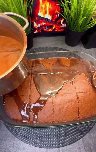 Супер смачний та соковитий турецький шоколадний пиріг. Спробувавши хоч раз, Ви готуватимене його завжди!