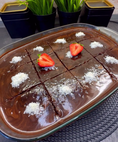 Супер смачний та соковитий турецький шоколадний пиріг. Спробувавши хоч раз, Ви готуватимене його завжди!