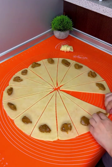 Кращого рецепта ще не зустрічала! Найвдаліше пісочне тісто! Рогалики зі згущеним молоком