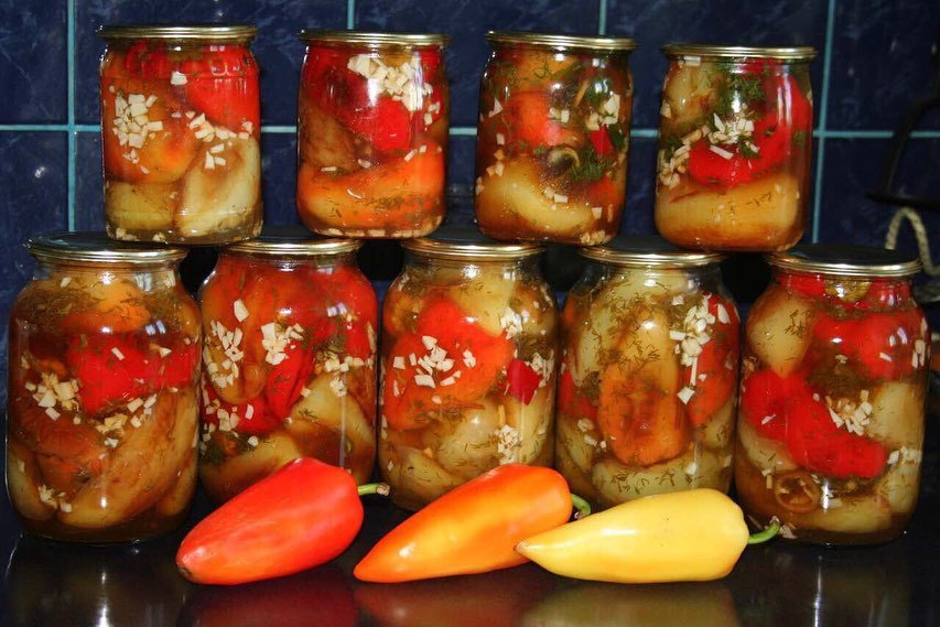 Рецепт простіше простого, а результат Вас приємно здивує! Смажений перець маринований з часником