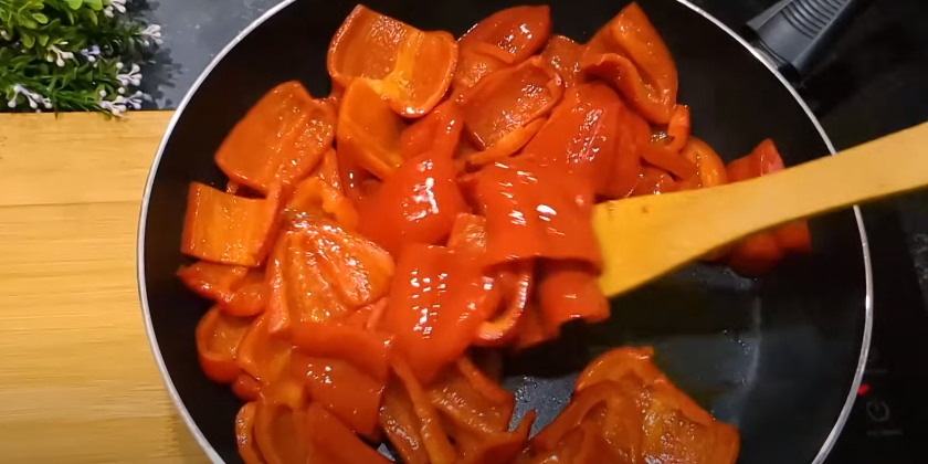 Взимку пальчики оближеш! Найсмачніші баклажани із солодким перцем на зиму! Все дуже просто, а результат суперовий!