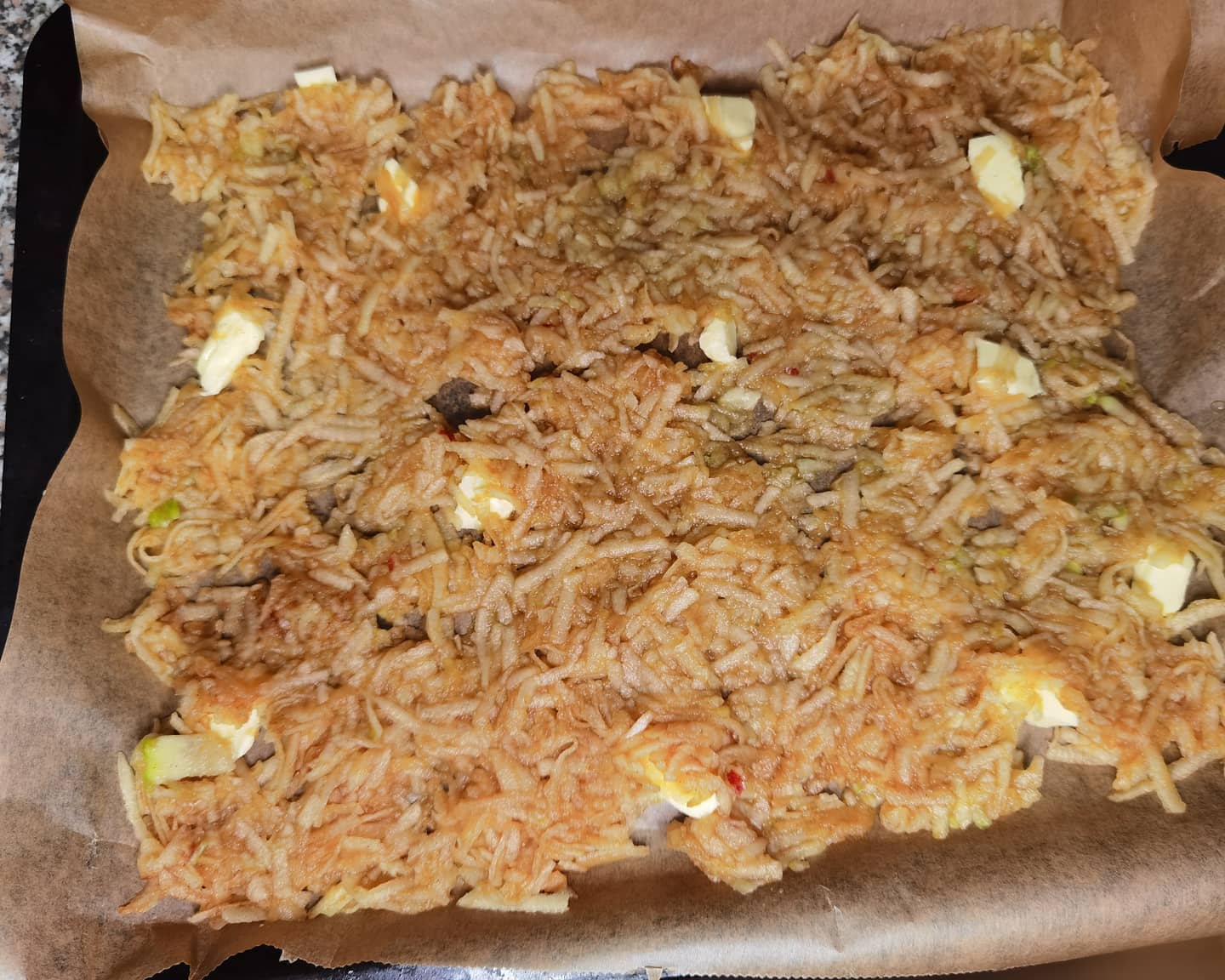 Беру 2 яйця, яблука та борошно і готую швидкий, лінивий яблучний рулет до чаю