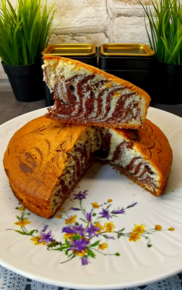 Найкращий і вдалий рецепт солодкого пирога "Зебра" - мої просять пекти його щодня