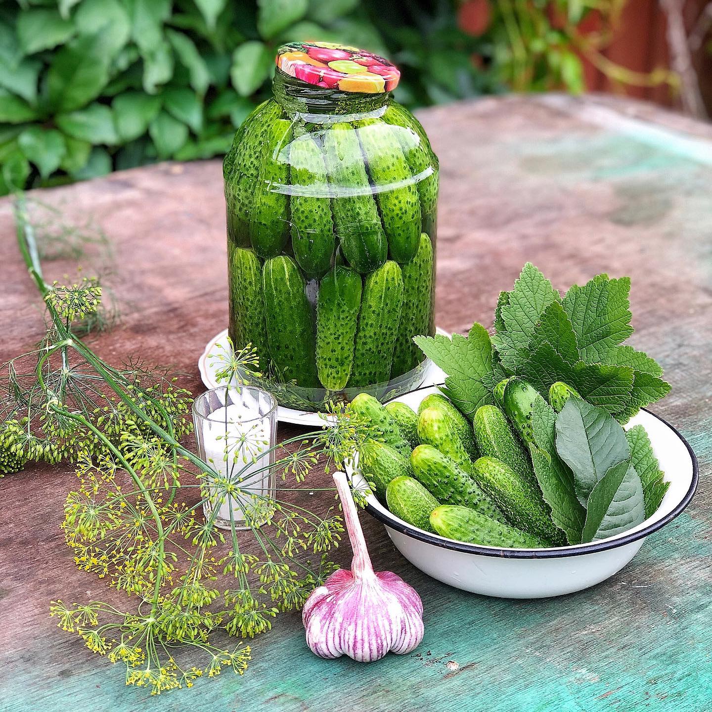 Ті самі огірочки за старовинним рецептом! Квашені огірки на зиму - вони такі хрумкі, "що сусіди почують"!