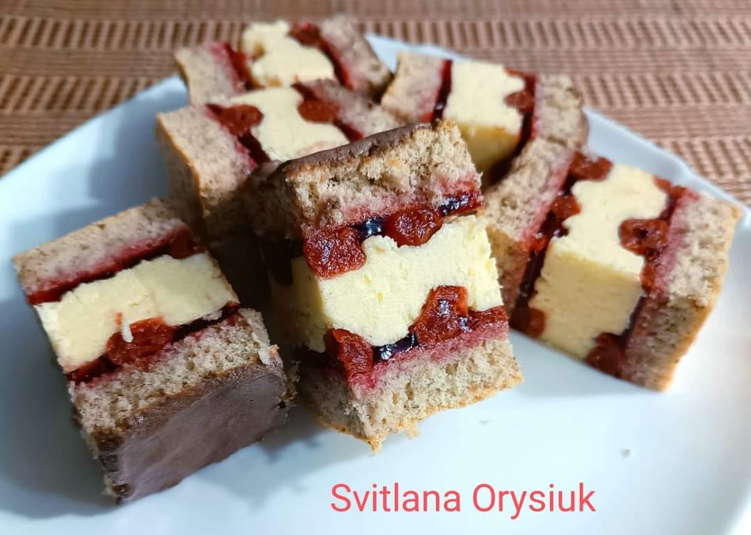 Це просто розкішна розкіш! Надивитись не можу! Дуже красивий і смачний пляцок від української господині