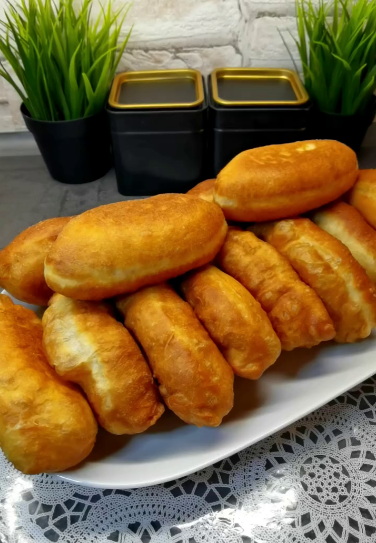 Ви закохаєтесь в цей рецепт назавжди! Найшвидше дріжджове тісто без розстойки на окропі