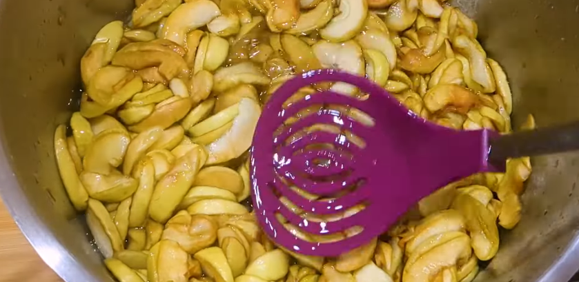 Яблучні часточки як мармелад, пружні як цукати і не розварюються! Прозоре варення із яблук на зиму! Скільки не роби завжди мало!