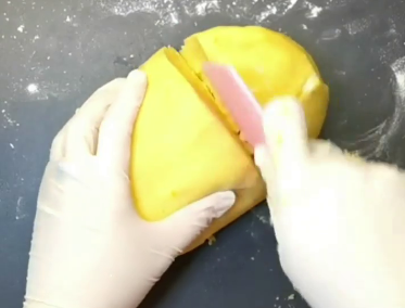 Знаменитий пляцок "Яблука в хмаринках" - дуже смачний пиріг! Ніжне суфле, соковиті яблука та пісочне тісто, ви повинні це спробувати!