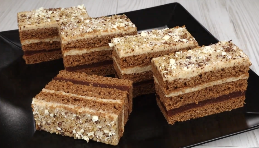 Найароматніший пляцок з горіховим кремом. Обов’язково приготуйте його за рецептом української господині!!