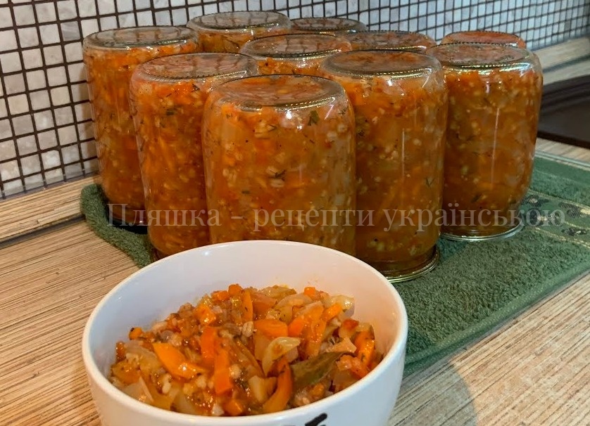 З виключенням світла, ця заготовка справжня паличка-виручалочка! Салат із перловкою «Сита зима» - дуже смачний та ситний!